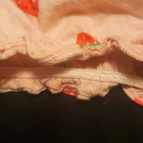 🍓Strawberry Romper🍓 - Picture 4 of 7